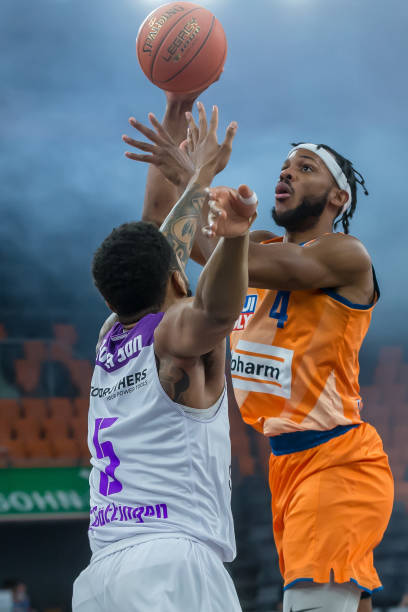 他偶有闪光 他偶有闪光