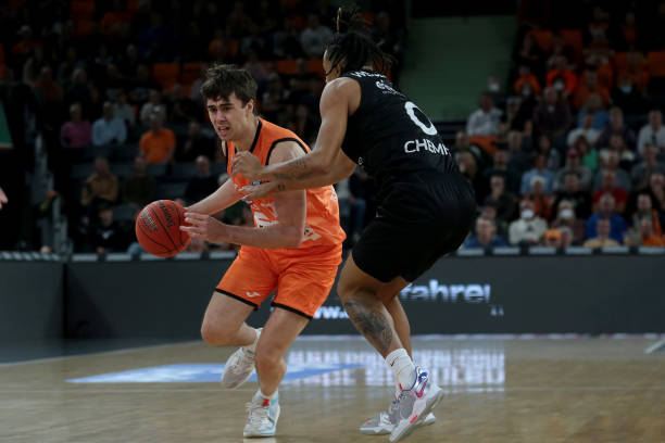 这场比赛的 这场比赛的